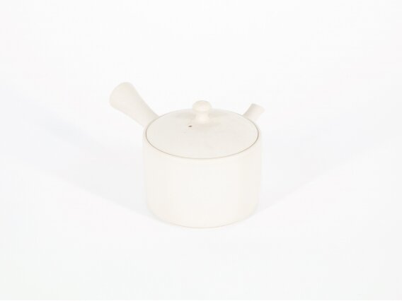 WHITE TOKONAME KYUSU TEAPOT 3