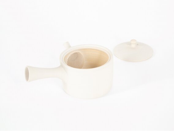 WHITE TOKONAME KYUSU TEAPOT 4